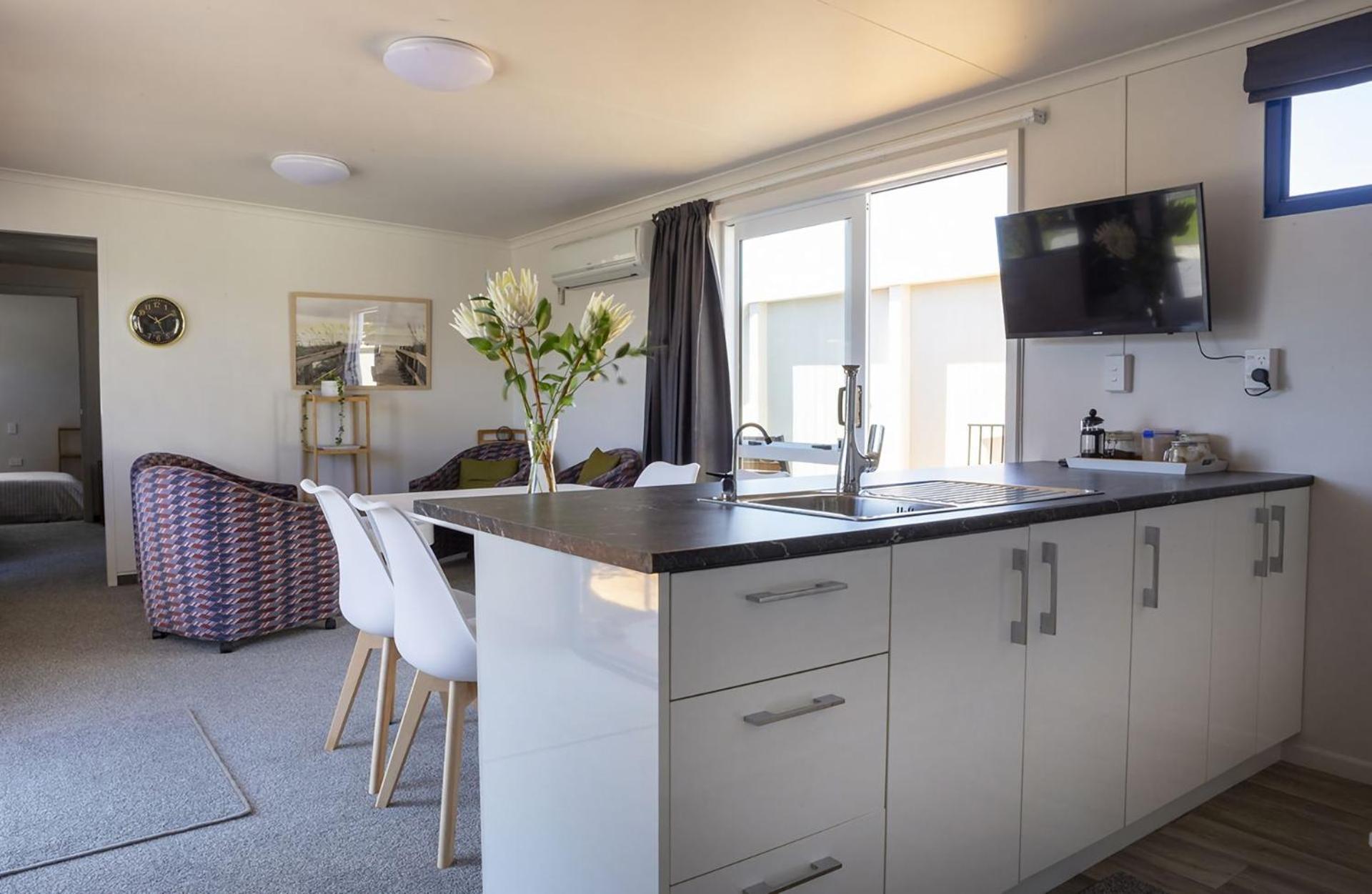 Sunny Ark Apartment New Plymouth Exterior photo